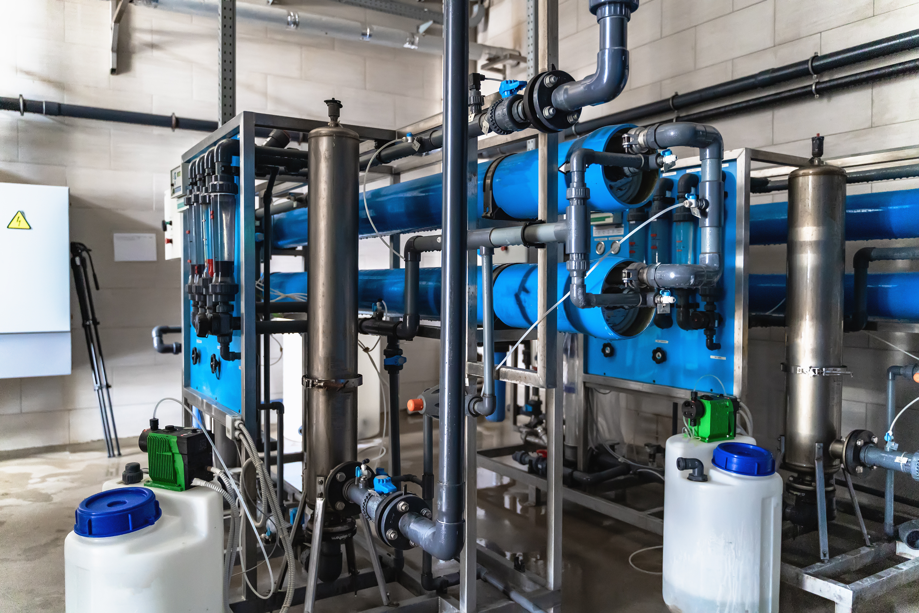 嘉澎之塑膠管材常應用於台積電之純水、化學、廢水、製程、真空等系統